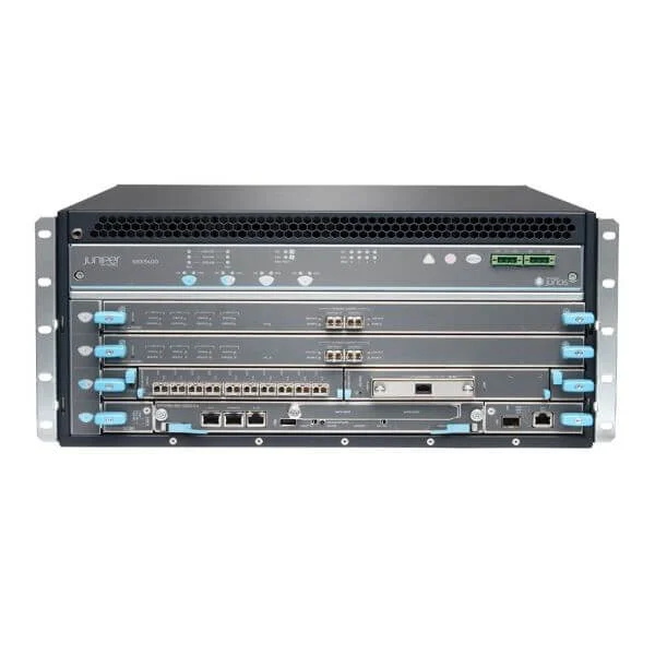 SRX5400 Configuration 2 includes chassis, midplane, SRX5K-RE-1800X4, SRX5K-SCBE, 2xDC HC PEM, HC fan tray, 2xSRX5K-SPC-4-15-320 , SRX5K-MPC, and SRX-MIC-10XG-SFPP, Supported by Junos 12.1X47-D15 onwards